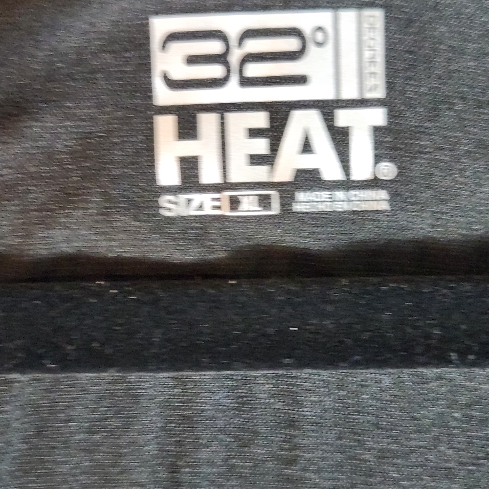 Bundle 32 Degrees Weatherproof Women's Black And White Shirt. SKU F10 - Picture 4 of 5